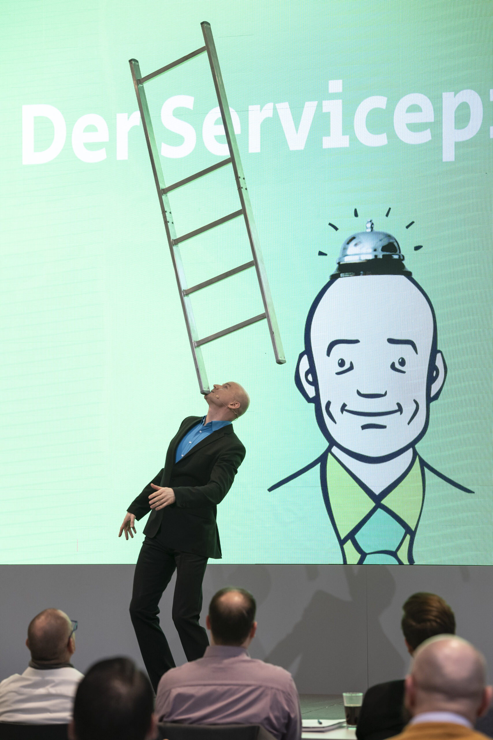 Keynote Speaker, Business Comedian & Moderator